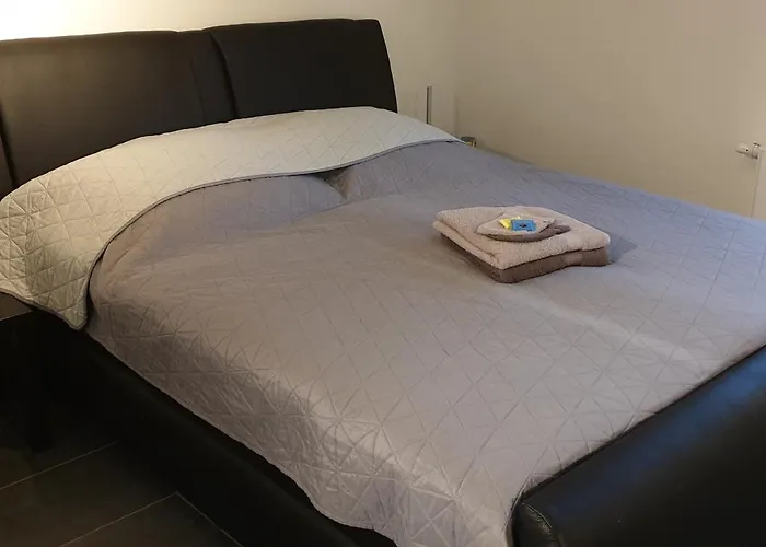 Souterrainwohnung im Grünen